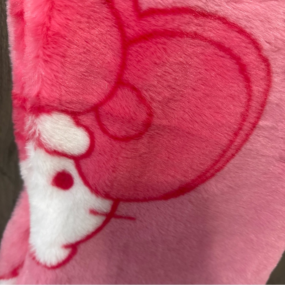 New Hello Kitty Bright Pink Bow Faux Rabbit Fur 50" x 70" Throw Blanket With Tag - Picture 6 of 6